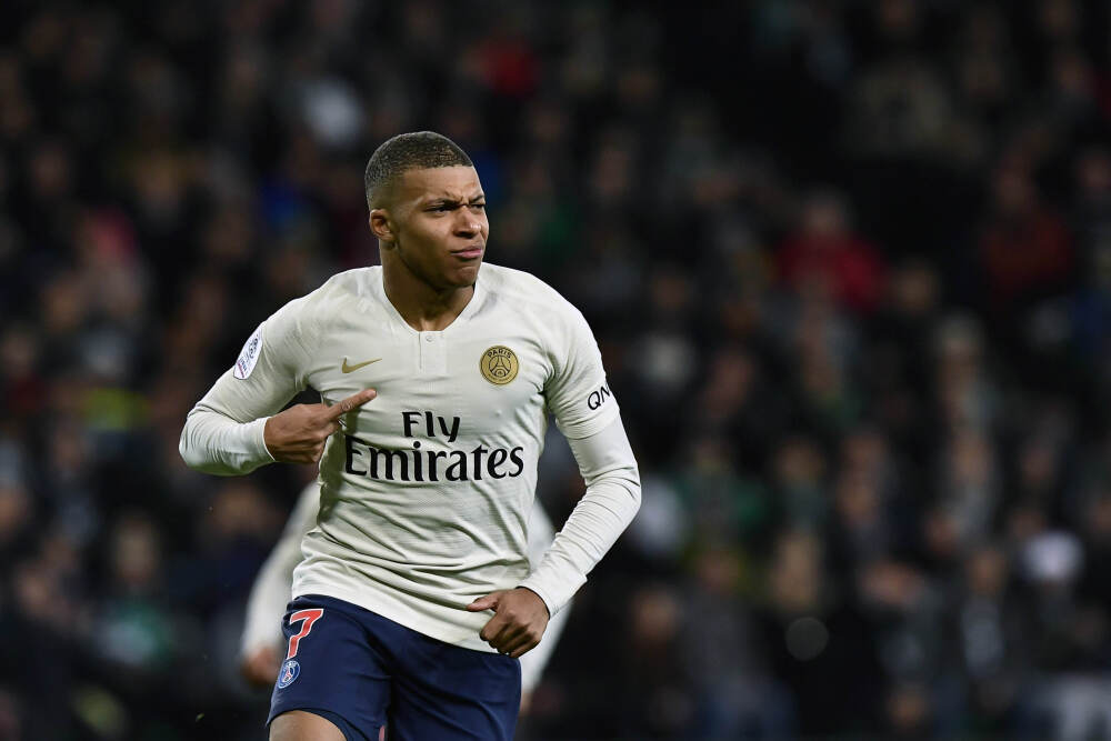 科斯蒂亚官宣明年退役！